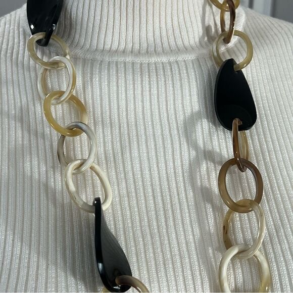 Black Enamell Faux‎ Ivory Chain Link Necklace - Picture 5 of 10